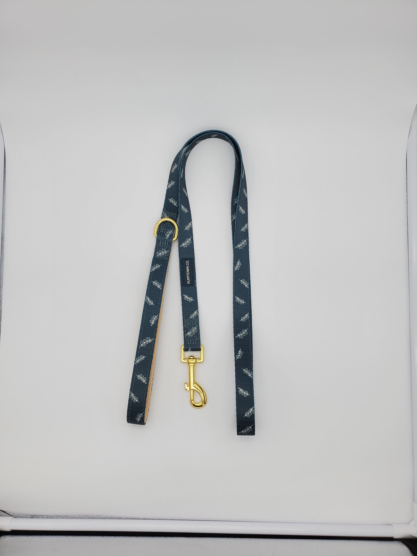 Signature Leash